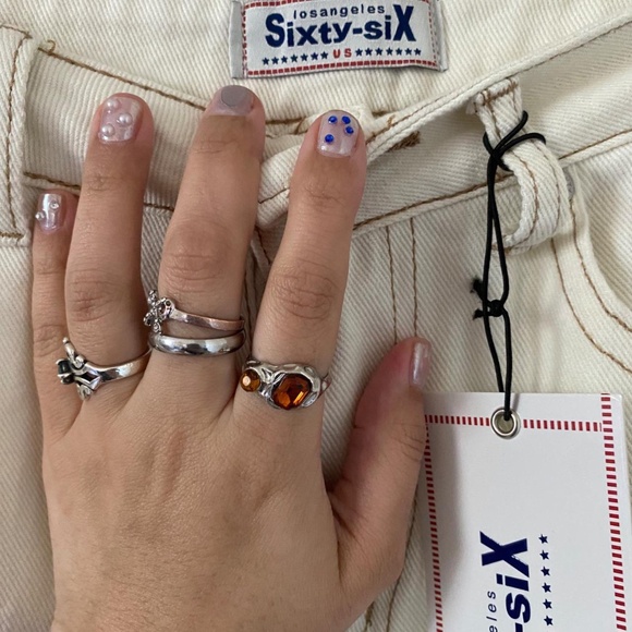 WOMENS LOS ANGELES SIXTY-SIX WHITE CREAM SHORTS - Picture 1 of 3